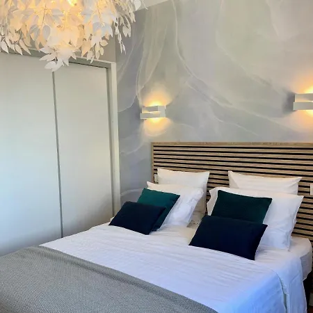 Le 21 Favre, Hyper Centre, 70 M², 2 Apartment Annecy
