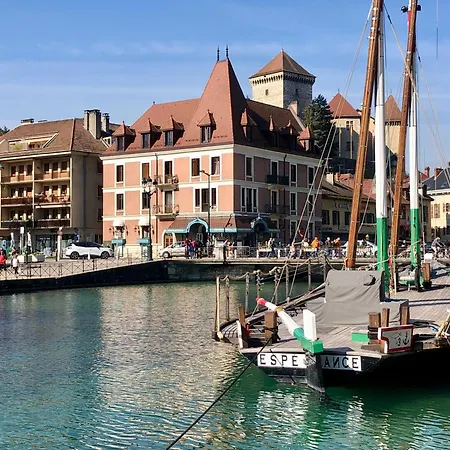 Le 21 Favre, Hyper Centre, 70 M², 2 Annecy
